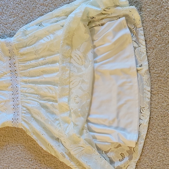 Francesca's criss cross necked white dress - Picture 7 of 7